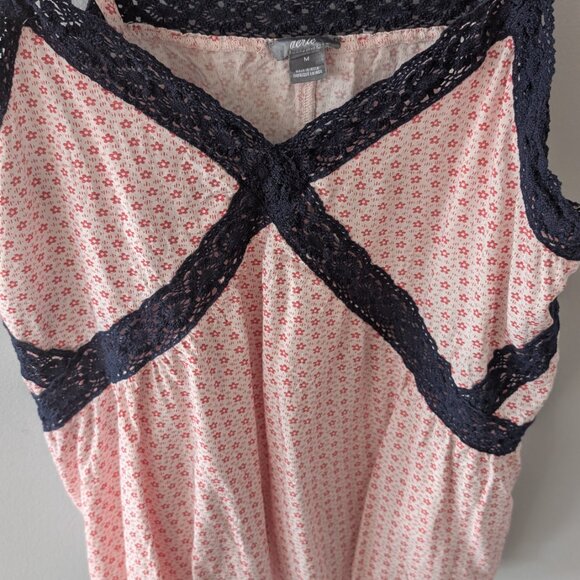 Ladies Summer Camisole, Size M - Picture 4 of 4